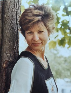 portrait photo of Jan Macklin